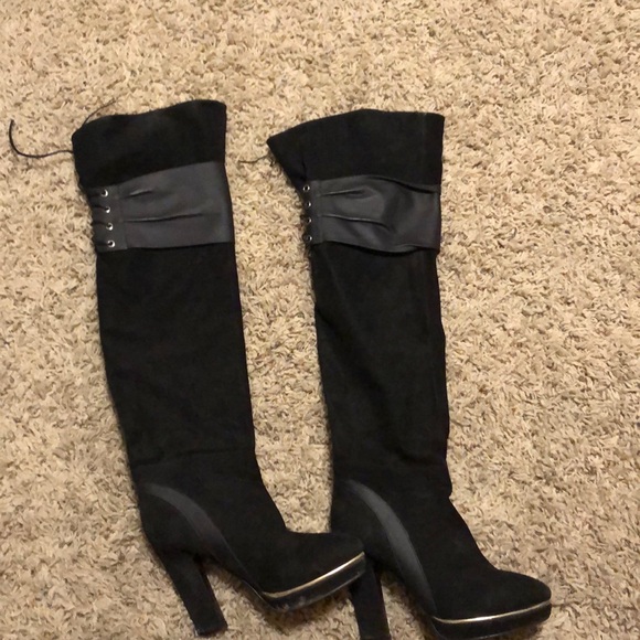 boots - Picture 2 of 5